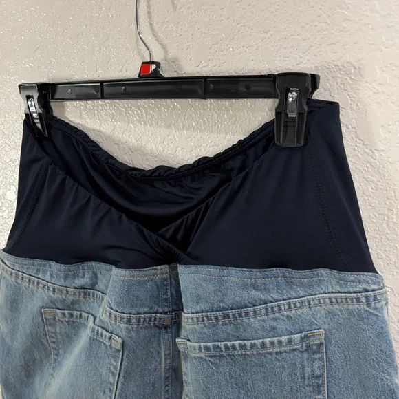 Isabel Vintage Maternity Distressed Blue Denim Capri Jeans with Panel,Size 16. - Picture 8 of 14